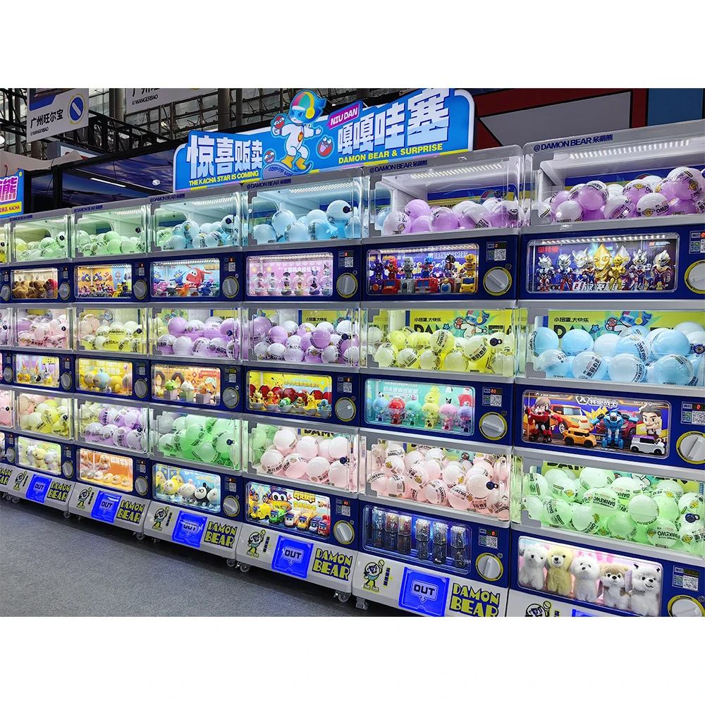 Vending Game - # ショッピングモール エッグツイストゲームマシン デイモンベア 景品 カプセル
