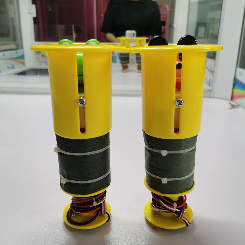 コイン式ゲームアーケード「モグラ叩き」ゲーム機、ぬいぐるみ付 - Whack A Mole Arcade のレビューと価格