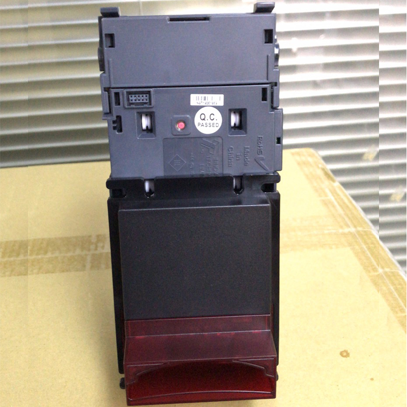 ITL NV9請求書受信機、クリップオンキャッシュボックス、 - Bill Acceptor Vending のレビューと価格